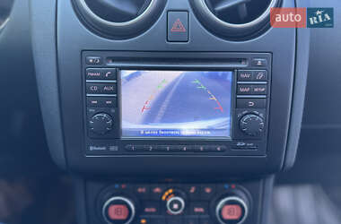 Позашляховик / Кросовер Nissan Qashqai+2 2010 в 