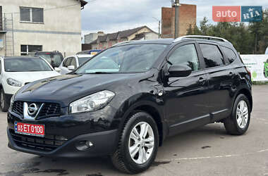 Позашляховик / Кросовер Nissan Qashqai+2 2011 в Дубні