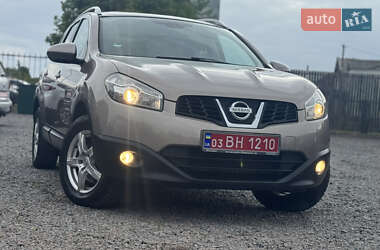 Внедорожник / Кроссовер Nissan Qashqai+2 2011 в 