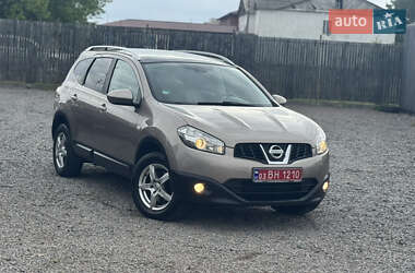 Внедорожник / Кроссовер Nissan Qashqai+2 2011 в 