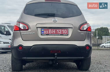 Внедорожник / Кроссовер Nissan Qashqai+2 2011 в 