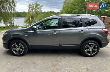 Позашляховик / Кросовер Nissan Qashqai+2 2013 в 