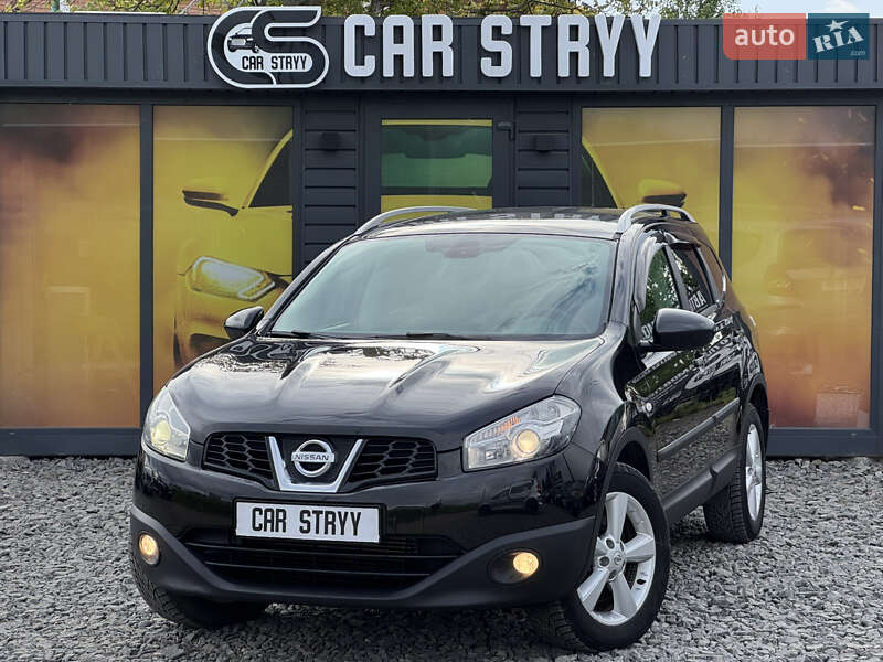 Nissan Qashqai+2 2010