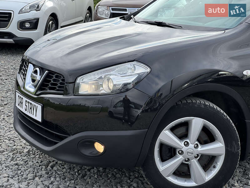 Позашляховик / Кросовер Nissan Qashqai+2 2010 в Стрию
