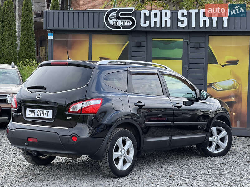 Позашляховик / Кросовер Nissan Qashqai+2 2010 в Стрию