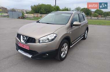 Позашляховик / Кросовер Nissan Qashqai+2 2010 в Тульчині