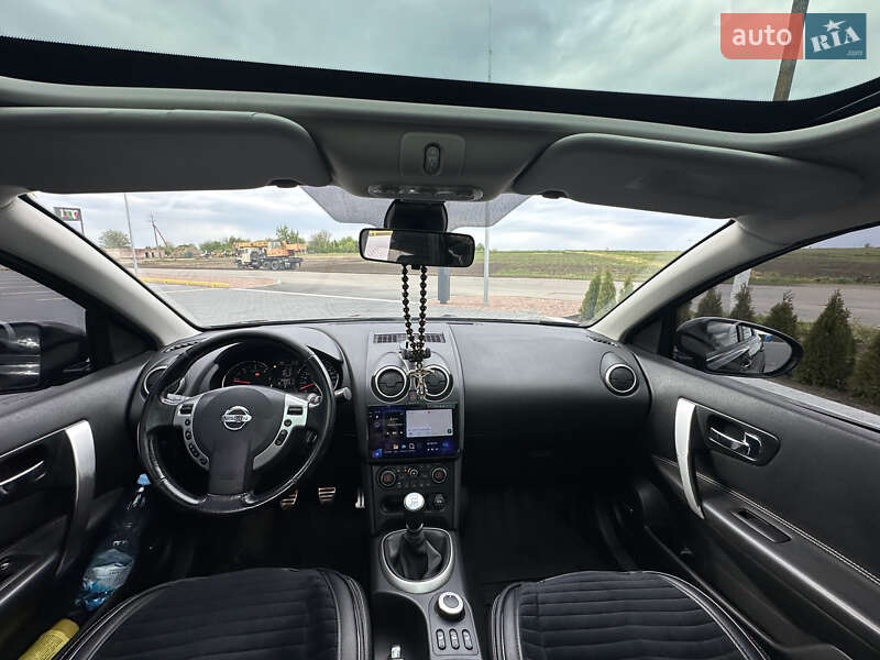 Позашляховик / Кросовер Nissan Qashqai+2 2011 в Голованівську