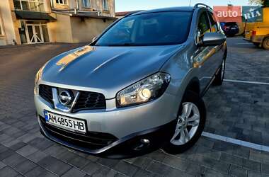 Позашляховик / Кросовер Nissan Qashqai+2 2010 в 