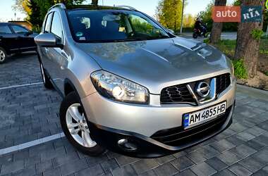 Позашляховик / Кросовер Nissan Qashqai+2 2010 в 