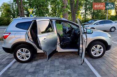 Позашляховик / Кросовер Nissan Qashqai+2 2010 в 