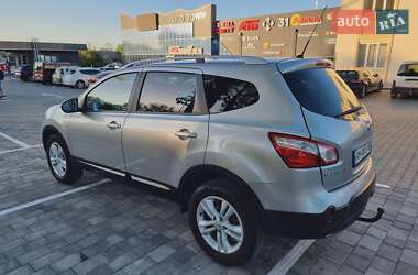 Позашляховик / Кросовер Nissan Qashqai+2 2010 в 