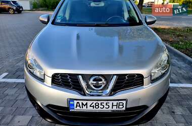Позашляховик / Кросовер Nissan Qashqai+2 2010 в 
