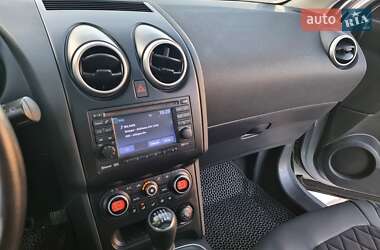 Позашляховик / Кросовер Nissan Qashqai+2 2010 в 
