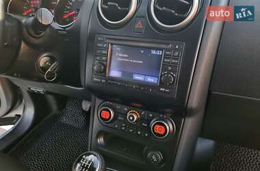 Позашляховик / Кросовер Nissan Qashqai+2 2010 в 