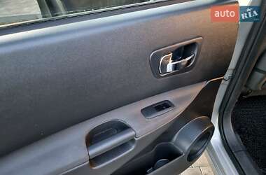Позашляховик / Кросовер Nissan Qashqai+2 2010 в 