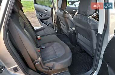 Позашляховик / Кросовер Nissan Qashqai+2 2010 в 