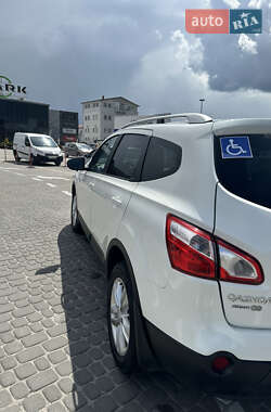 Позашляховик / Кросовер Nissan Qashqai+2 2013 в 