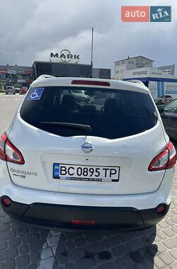 Позашляховик / Кросовер Nissan Qashqai+2 2013 в 