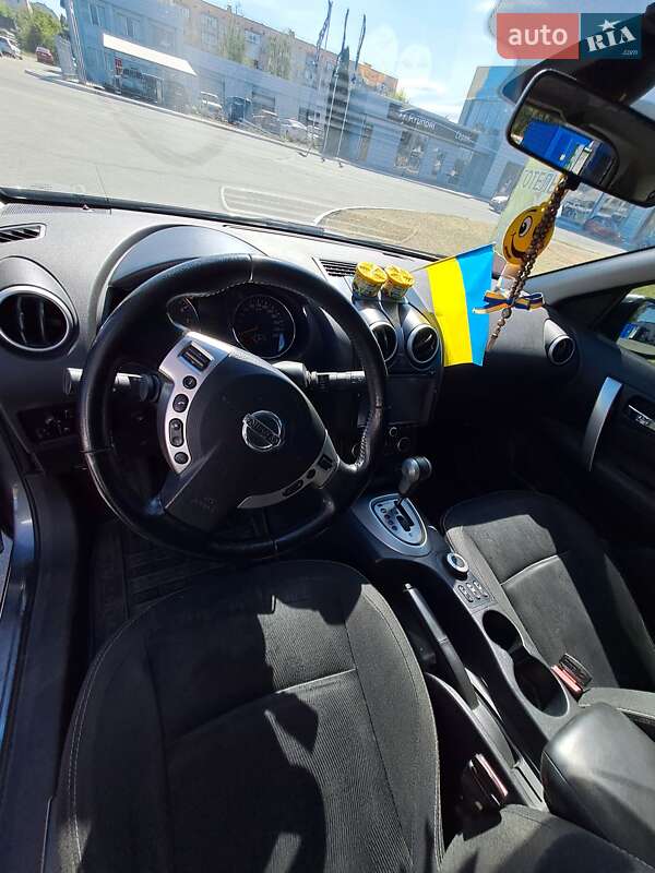 Внедорожник / Кроссовер Nissan Qashqai+2 2011 в Кременчуге