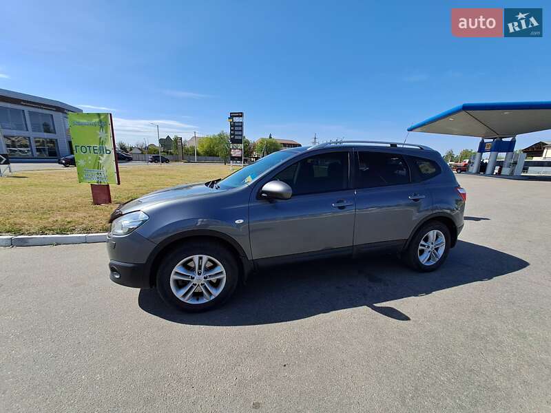 Внедорожник / Кроссовер Nissan Qashqai+2 2011 в Кременчуге
