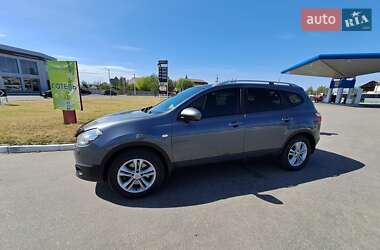 Позашляховик / Кросовер Nissan Qashqai+2 2011 в 