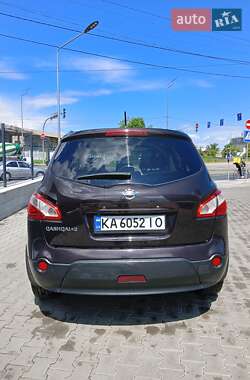 Внедорожник / Кроссовер Nissan Qashqai+2 2010 в 