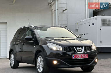 Позашляховик / Кросовер Nissan Qashqai+2 2011 в 