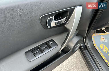 Позашляховик / Кросовер Nissan Qashqai+2 2011 в 