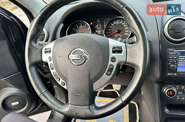 Позашляховик / Кросовер Nissan Qashqai+2 2011 в 