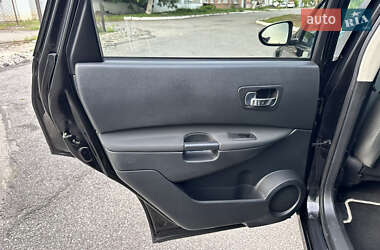Позашляховик / Кросовер Nissan Qashqai+2 2011 в 