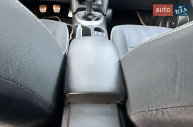 Позашляховик / Кросовер Nissan Qashqai+2 2011 в 
