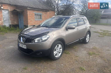 Позашляховик / Кросовер Nissan Qashqai+2 2013 в Лубнах