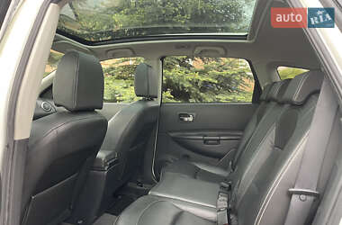 Внедорожник / Кроссовер Nissan Qashqai+2 2010 в 
