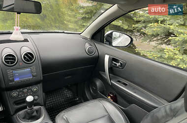 Внедорожник / Кроссовер Nissan Qashqai+2 2010 в 