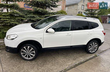 Внедорожник / Кроссовер Nissan Qashqai+2 2010 в 