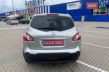 Позашляховик / Кросовер Nissan Qashqai+2 2011 в 