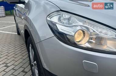 Позашляховик / Кросовер Nissan Qashqai+2 2011 в 
