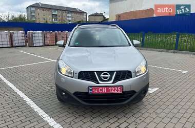 Позашляховик / Кросовер Nissan Qashqai+2 2011 в 