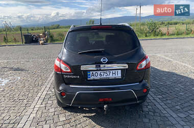 Позашляховик / Кросовер Nissan Qashqai+2 2010 в 