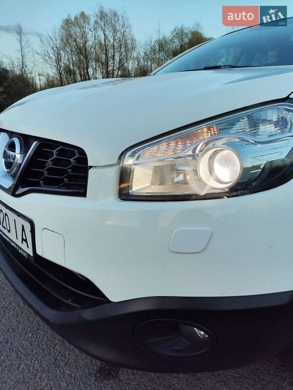 Внедорожник / Кроссовер Nissan Qashqai+2 2013 в Звягеле