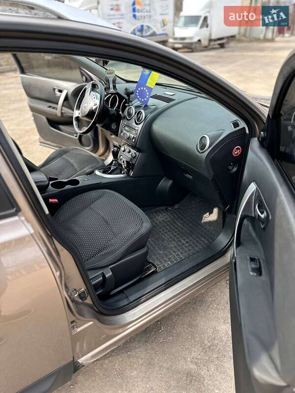 Внедорожник / Кроссовер Nissan Qashqai+2 2009 в Тернополе