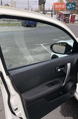 Внедорожник / Кроссовер Nissan Qashqai+2 2012 в 