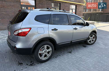 Позашляховик / Кросовер Nissan Qashqai+2 2011 в 