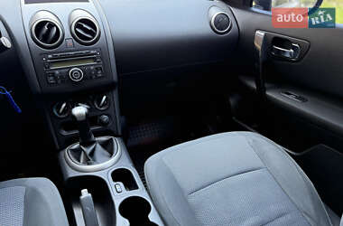 Позашляховик / Кросовер Nissan Qashqai+2 2011 в 