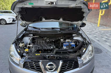 Позашляховик / Кросовер Nissan Qashqai+2 2011 в 