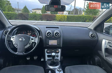 Позашляховик / Кросовер Nissan Qashqai+2 2011 в 