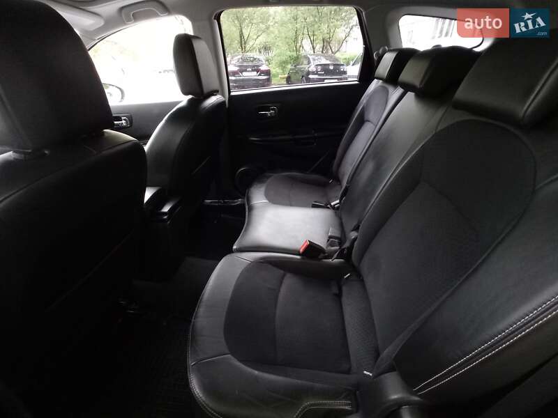 Позашляховик / Кросовер Nissan Qashqai+2 2013 в Івано-Франківську