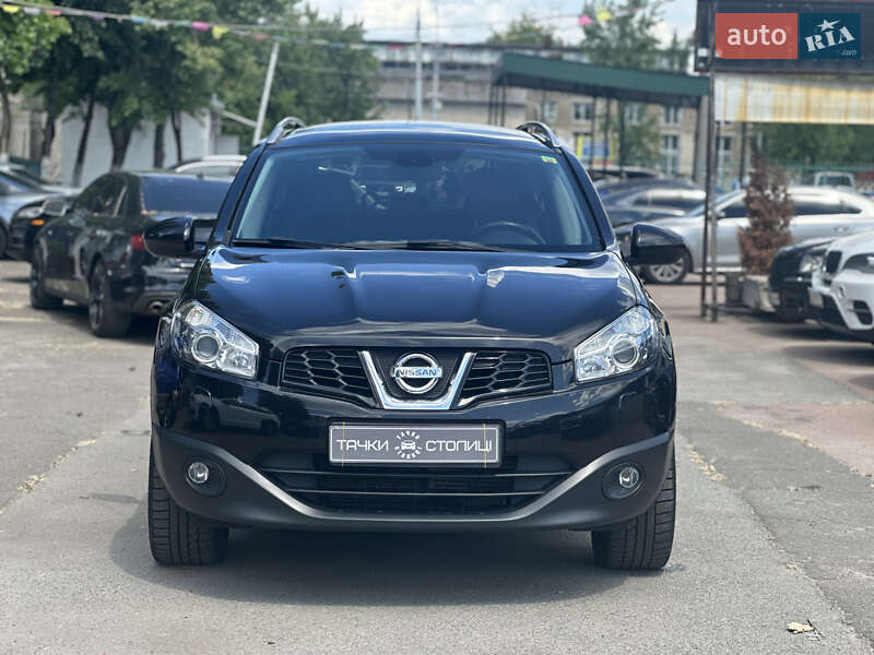 Позашляховик / Кросовер Nissan Qashqai+2 2010 в Києві