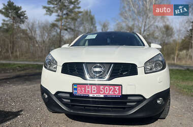 Внедорожник / Кроссовер Nissan Qashqai+2 2010 в 