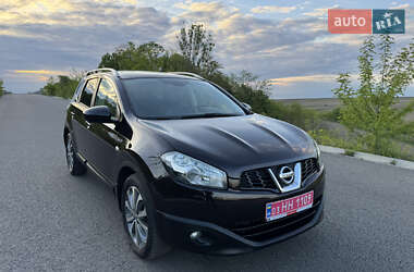 Внедорожник / Кроссовер Nissan Qashqai+2 2011 в 